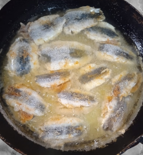 Crispy Fried Choton Fish